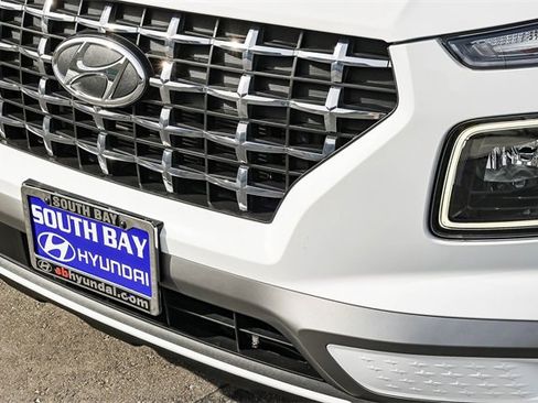 Certified 2023 Hyundai Venue Limited image 11