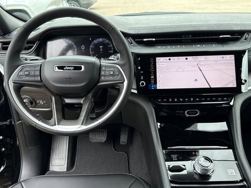 New 2026 Jeep Grand Cherokee L Limited AWD/4WD image 8