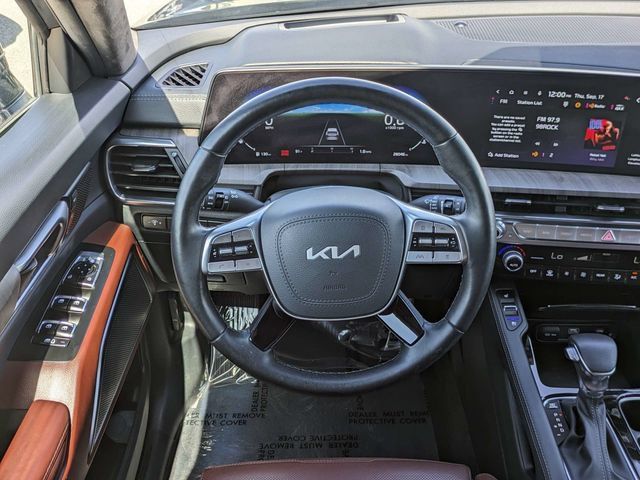 Used 2025 Kia Telluride SX Prestige AWD/4WD image 17