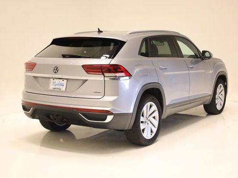 Used 2022 Volkswagen Atlas Cross Sport SE w/ Panoramic Sunroof Package AWD/4WD image 4