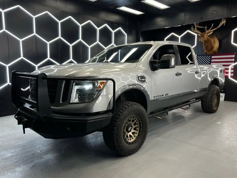 Used 2017 Nissan Titan PRO-4X AWD/4WD image 1