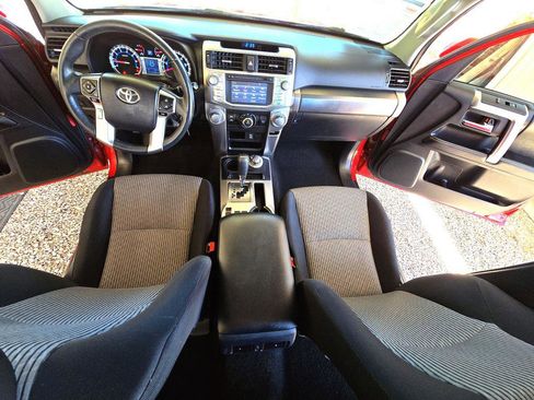 Used 2015 Toyota 4Runner SR5 image 16