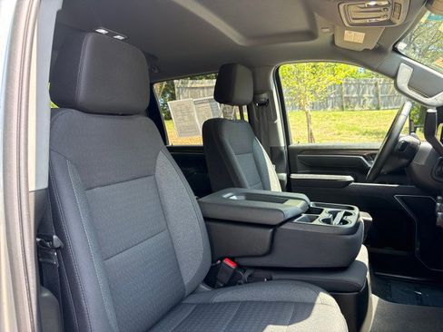 Used 2025 Chevrolet Silverado 2500 LT w/ Convenience Package image 44