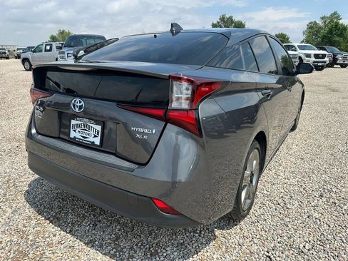 Used 2022 Toyota Prius XLE FWD image 11