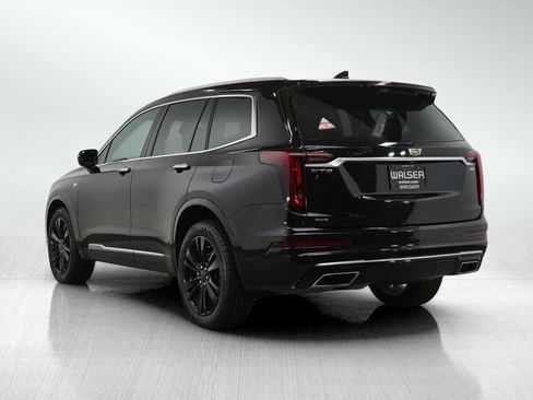 Used 2021 Cadillac XT6 Premium Luxury image 3