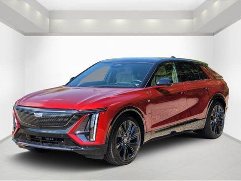 New 2026 Cadillac Lyriq Signature Sport image 3