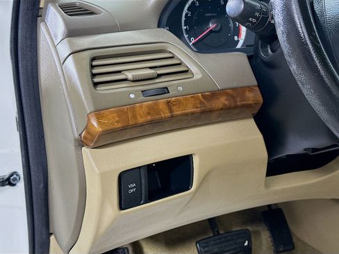 Used 2010 Honda Accord EX-L image 10