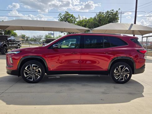 Certified 2026 Buick Enclave Sport Touring FWD image 4