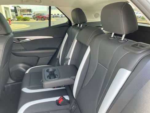 Used 2025 Buick Envision Sport Touring AWD/4WD image 12