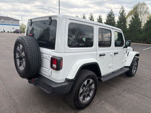Used 2022 Jeep Wrangler Unlimited Sahara image 5