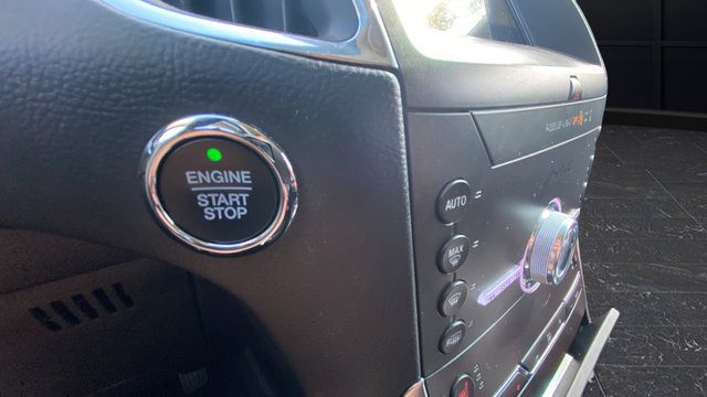 Used 2020 Ford Edge Titanium AWD/4WD image 27