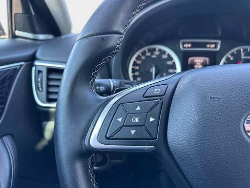 Used 2017 INFINITI QX30 Premium w/ Navigation Package image 26