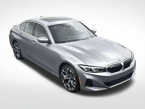 New 2026 BMW 330i xDrive Sedan w/ Premium Package AWD/4WD image 24