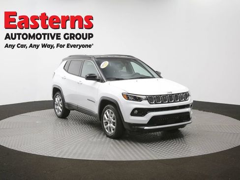 Used 2025 Jeep Compass Limited AWD/4WD image 49