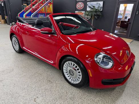 Used 2014 Volkswagen Beetle 1.8T FWD image 15