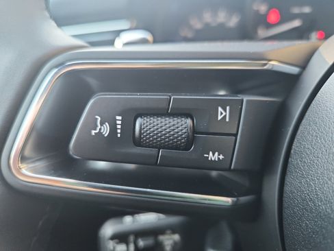 New 2026 Porsche Macan image 23