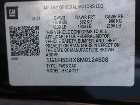 Used 2021 Chevrolet Camaro LT w/ RS Package image 23