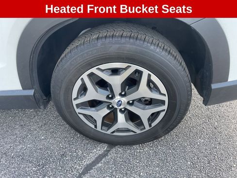 Used 2024 Subaru Forester Premium image 11