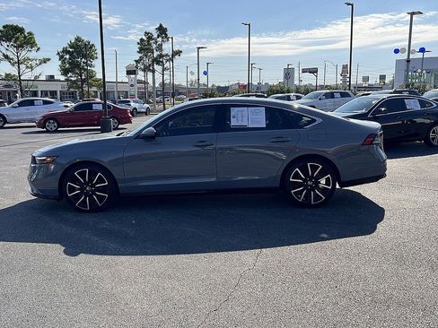 Used 2024 Honda Accord Touring image 6