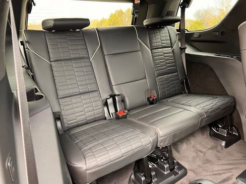 Certified 2026 Cadillac Escalade Platinum Sport image 32