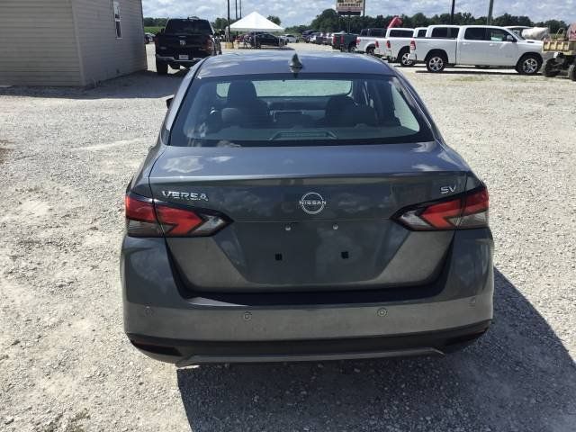 Used 2023 Nissan Versa SV FWD image 4