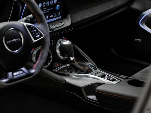 Used 2018 Chevrolet Camaro ZL1 image 52