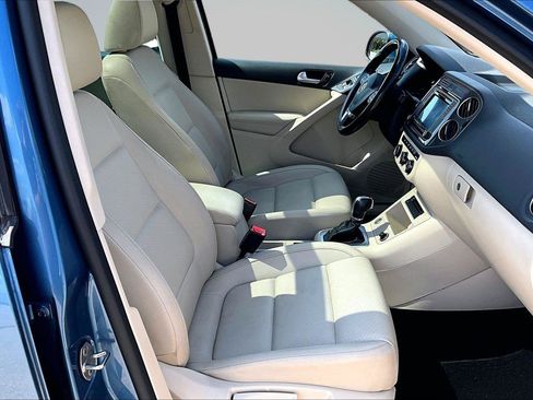 Used 2017 Volkswagen Tiguan Wolfsburg Edition AWD/4WD image 8