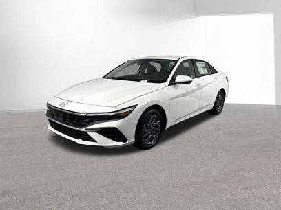 Used 2025 Hyundai Elantra Hybrid