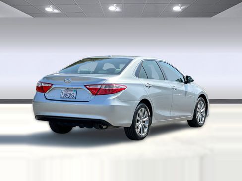Used 2015 Toyota Camry XLE w/ Convenience Package FWD image 8