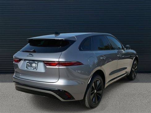 Used 2025 Jaguar F-PACE R-Dynamic S image 3