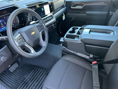New 2026 Chevrolet Silverado 3500 LT image 9