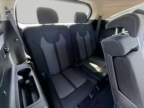 Used 2023 Kia Sorento LX FWD image 20