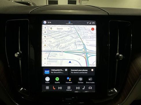 Used 2022 Volvo XC60 B5 Momentum image 24