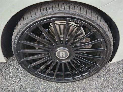 Used 2016 Rolls-Royce Wraith image 16