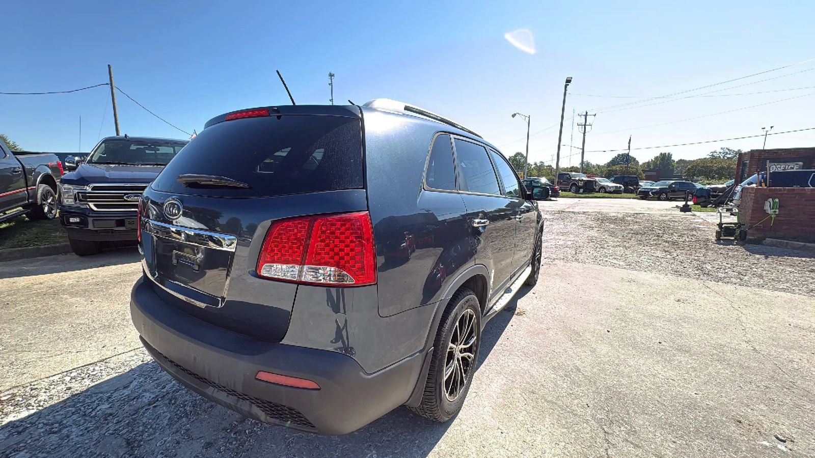 Used 2011 Kia Sorento LX w/ Convenience Pkg FWD image 5