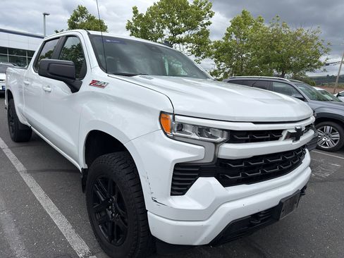 Used 2022 Chevrolet Silverado 1500 RST AWD/4WD image 3