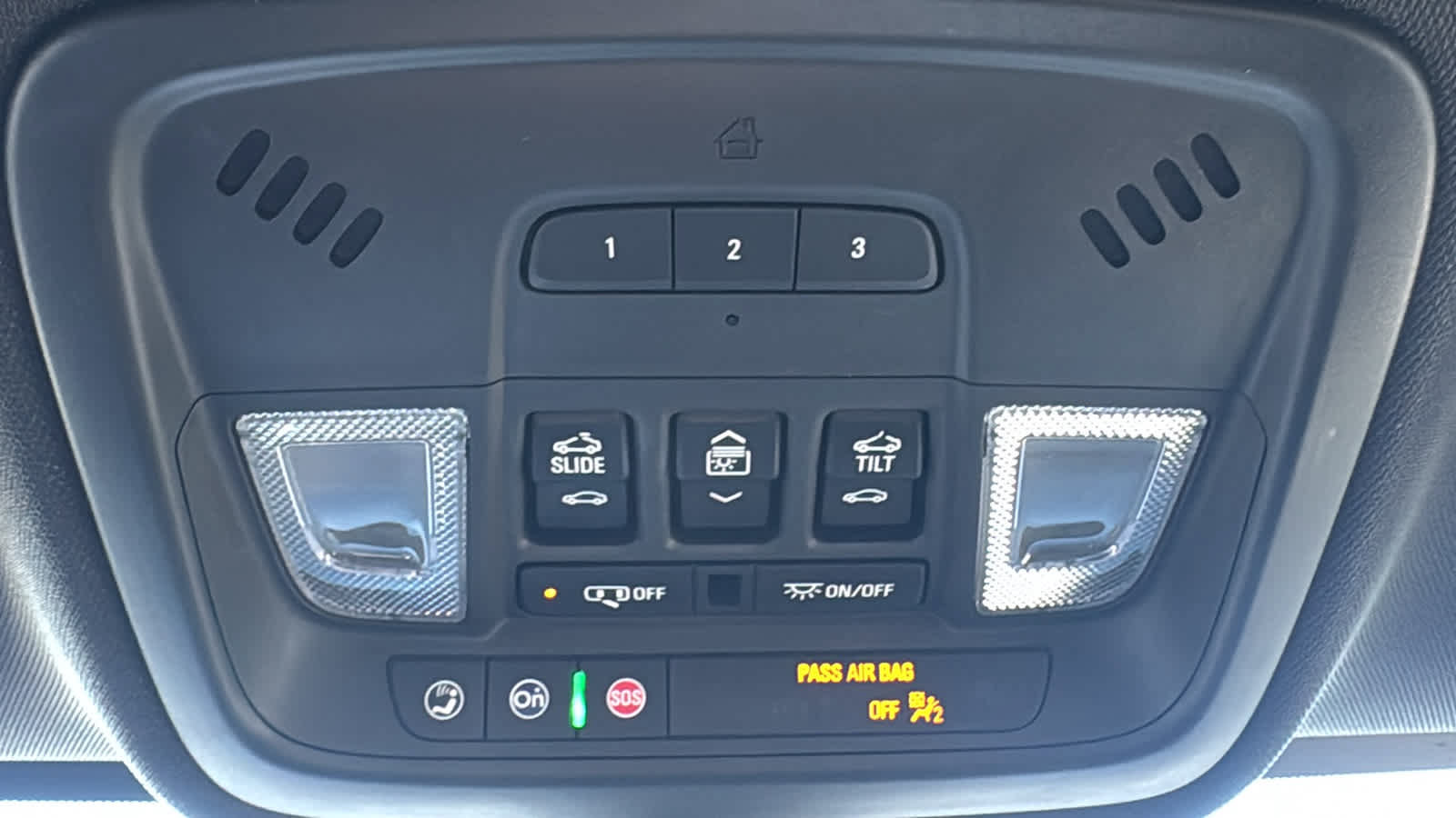 Used 2023 Chevrolet Traverse LT w/ LT Premium Package AWD/4WD image 25