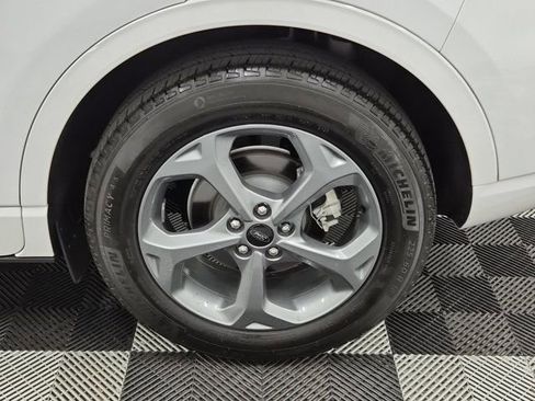 Used 2023 Ford Escape ST-Line w/ Tech Pack #1 FWD image 10