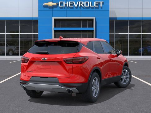 New 2026 Chevrolet Blazer LT w/ LPO, Black Grille Bar Package FWD image 4