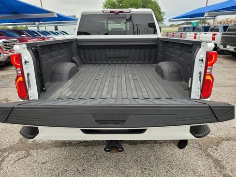 Used 2024 Chevrolet Silverado 2500 High Country w/ High Country Premium Package AWD/4WD image 12