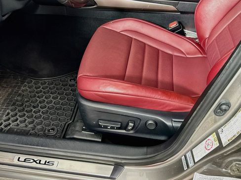 Used 2018 Lexus IS 350 AWD image 27