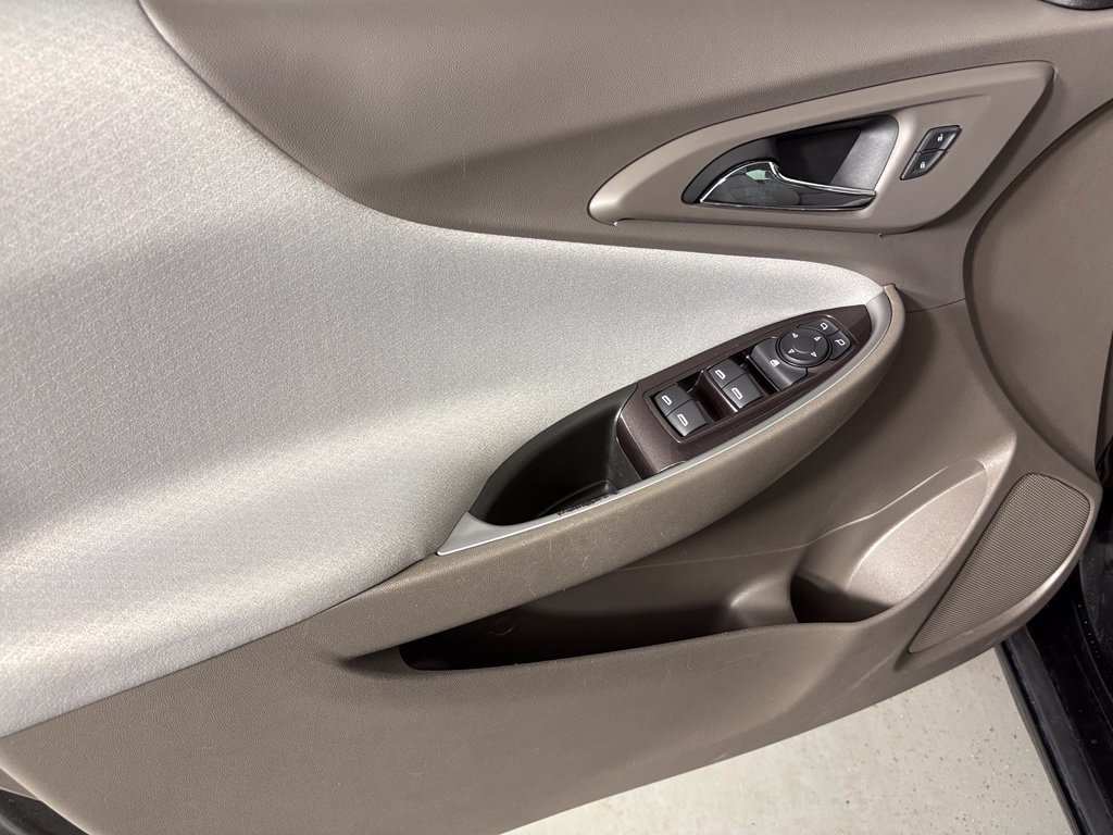 Used 2020 Chevrolet Malibu LS FWD image 13