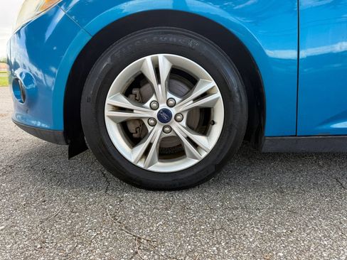 Used 2014 Ford Focus SE w/ SE Winter Package FWD image 20