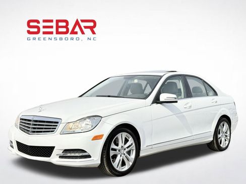 Used 2013 Mercedes-Benz C 300 4MATIC Sedan w/ Premium 1 Pkg image 3