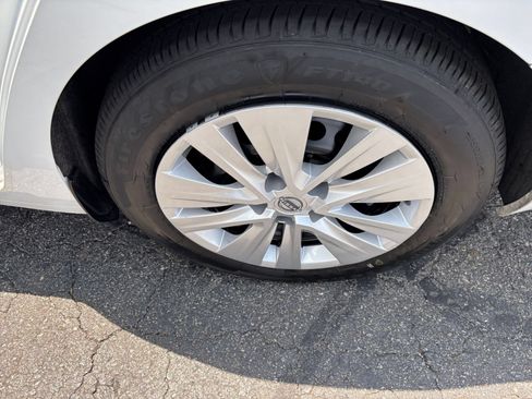 Used 2025 Nissan Sentra S FWD image 24