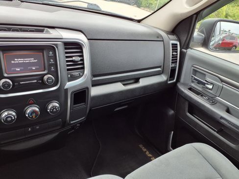 Used 2021 RAM 1500 Classic SLT AWD/4WD image 4