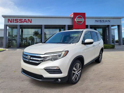 Used 2016 Honda Pilot Touring image 9
