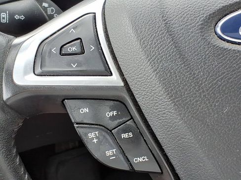 Used 2013 Ford Fusion SE FWD image 22