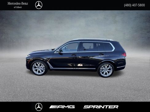 Used 2025 BMW X7 xDrive40i w/ Climate Comfort Package AWD/4WD image 3