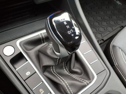 New 2026 Volkswagen Jetta SE image 10